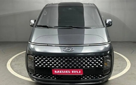 Hyundai Staria, 2022 год, 3 640 000 рублей, 2 фотография