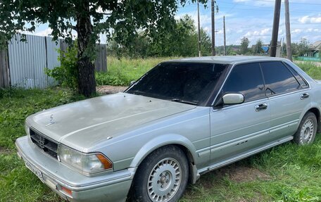 Nissan Gloria VIII, 1990 год, 250 000 рублей, 2 фотография