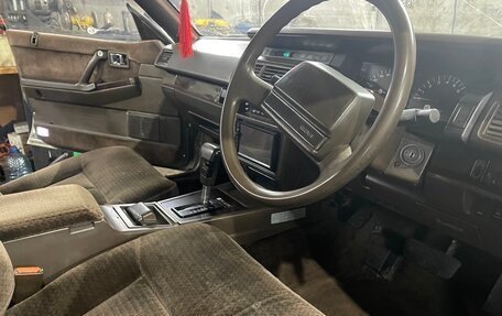 Nissan Gloria VIII, 1990 год, 250 000 рублей, 9 фотография