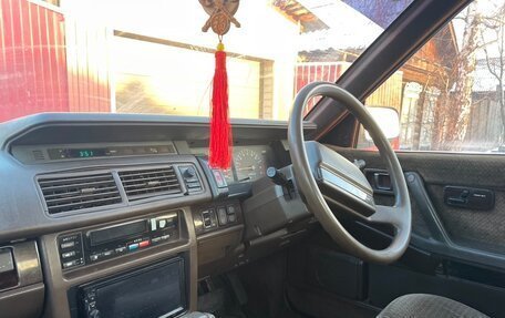 Nissan Gloria VIII, 1990 год, 250 000 рублей, 10 фотография