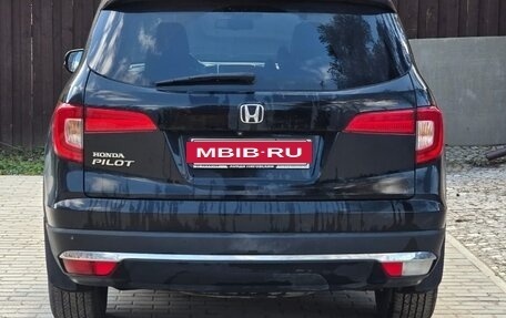 Honda Pilot III рестайлинг, 2016 год, 2 700 000 рублей, 2 фотография