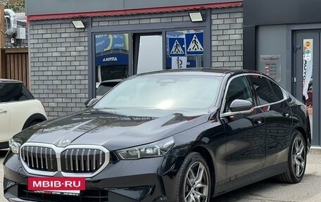 BMW 5 серия, 2024 год, 9 499 000 рублей, 2 фотография