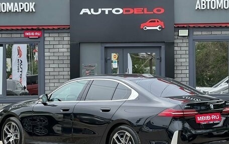 BMW 5 серия, 2024 год, 9 499 000 рублей, 8 фотография