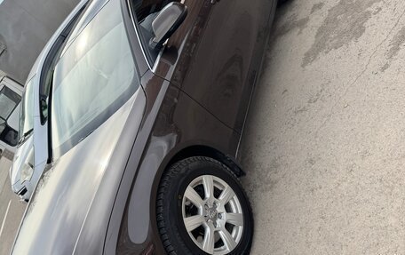 Audi A4, 2011 год, 1 300 000 рублей, 24 фотография