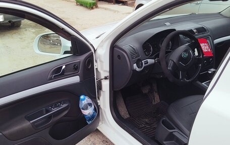Skoda Octavia, 2011 год, 1 300 000 рублей, 8 фотография