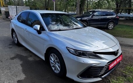 Toyota Camry, 2021 год, 3 100 000 рублей, 5 фотография
