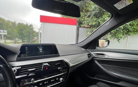 BMW 5 серия, 2018 год, 3 200 000 рублей, 10 фотография