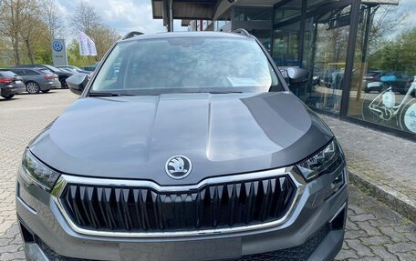 Skoda Karoq I, 2022 год, 2 760 000 рублей, 2 фотография