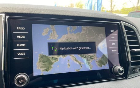 Skoda Karoq I, 2022 год, 2 760 000 рублей, 8 фотография