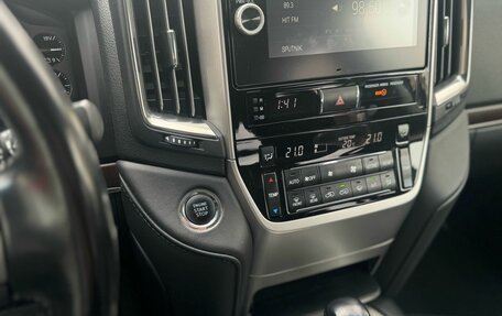 Toyota Land Cruiser 200, 2020 год, 7 500 000 рублей, 19 фотография
