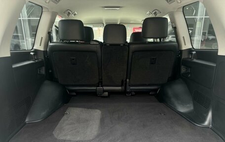 Toyota Land Cruiser 200, 2020 год, 7 500 000 рублей, 27 фотография