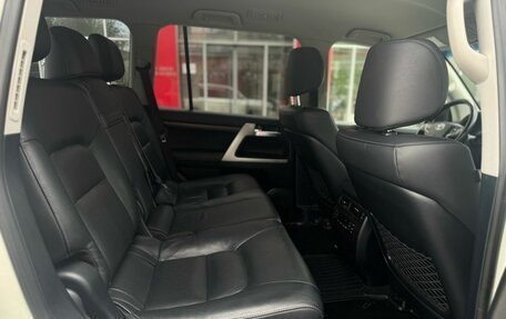 Toyota Land Cruiser 200, 2020 год, 7 500 000 рублей, 26 фотография