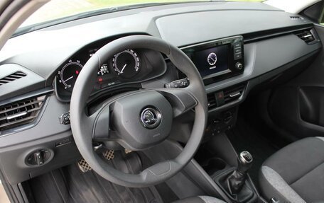 Skoda Rapid II, 2021 год, 1 390 000 рублей, 24 фотография