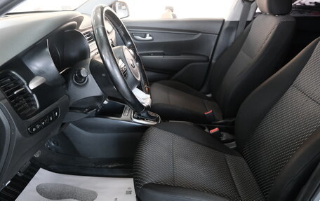 KIA Rio IV, 2018 год, 1 549 000 рублей, 8 фотография