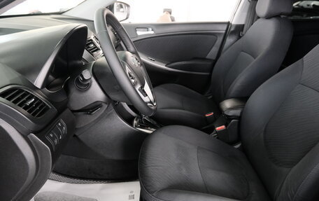 Hyundai Solaris II рестайлинг, 2015 год, 1 199 000 рублей, 8 фотография