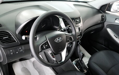 Hyundai Solaris II рестайлинг, 2015 год, 1 199 000 рублей, 11 фотография