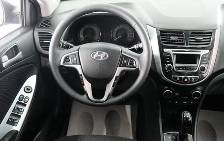 Hyundai Solaris II рестайлинг, 2015 год, 1 199 000 рублей, 12 фотография