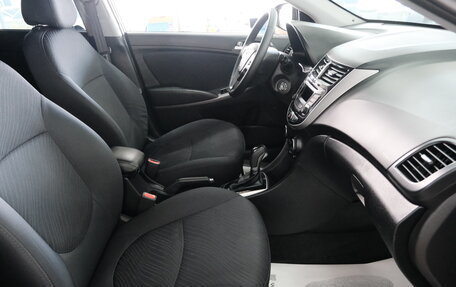 Hyundai Solaris II рестайлинг, 2015 год, 1 199 000 рублей, 22 фотография