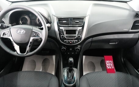 Hyundai Solaris II рестайлинг, 2015 год, 1 199 000 рублей, 16 фотография