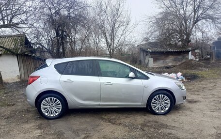 Opel Astra J, 2011 год, 450 000 рублей, 2 фотография