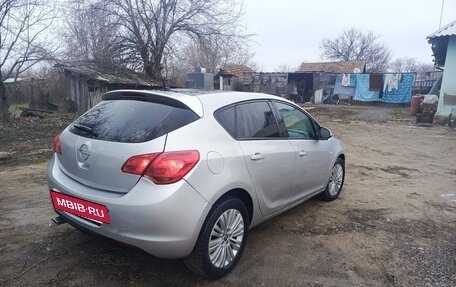 Opel Astra J, 2011 год, 450 000 рублей, 4 фотография