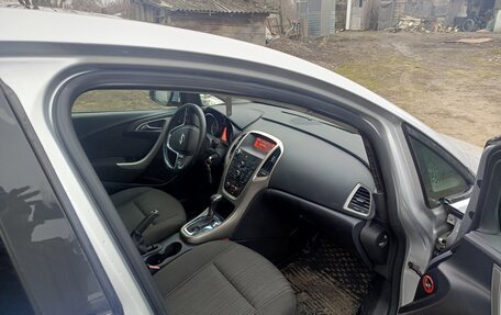 Opel Astra J, 2011 год, 450 000 рублей, 7 фотография