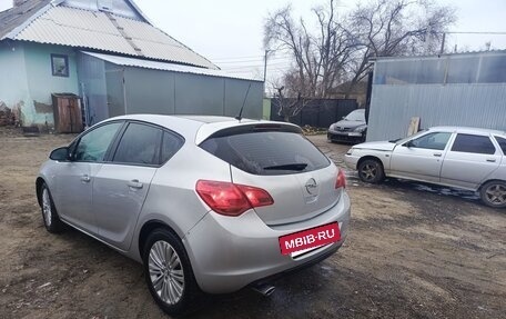 Opel Astra J, 2011 год, 450 000 рублей, 3 фотография