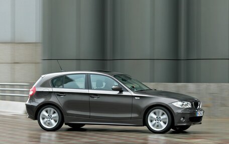 BMW 1 серия, 2006 год, 610 000 рублей, 1 фотография