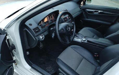 Mercedes-Benz C-Класс, 2011 год, 1 200 000 рублей, 2 фотография