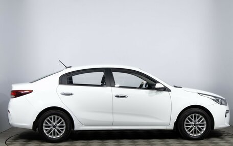 KIA Rio IV, 2017 год, 1 370 000 рублей, 4 фотография