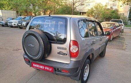 Chevrolet Niva I рестайлинг, 2015 год, 555 000 рублей, 4 фотография