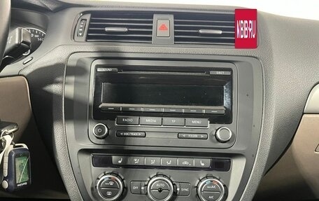 Volkswagen Jetta VI, 2013 год, 1 090 000 рублей, 14 фотография