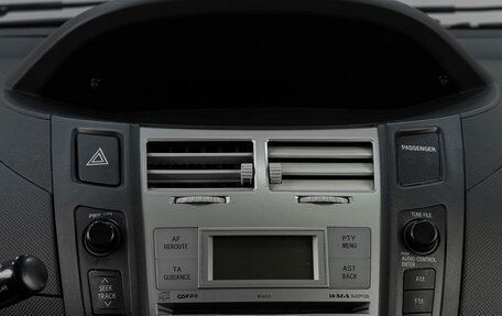 Toyota Yaris III рестайлинг, 2007 год, 729 000 рублей, 12 фотография