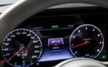 Mercedes-Benz CLS, 2019 год, 5 250 000 рублей, 10 фотография