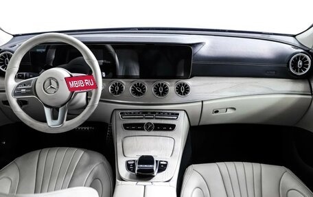 Mercedes-Benz CLS, 2019 год, 5 250 000 рублей, 11 фотография