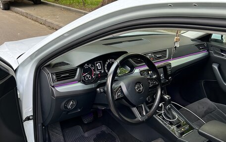 Skoda Superb III рестайлинг, 2015 год, 1 850 000 рублей, 19 фотография
