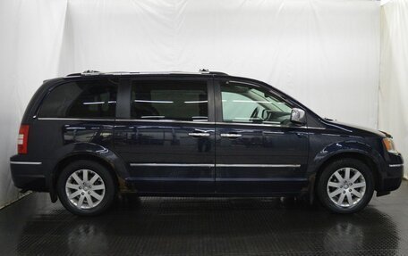 Chrysler Voyager IV, 2010 год, 1 208 000 рублей, 4 фотография