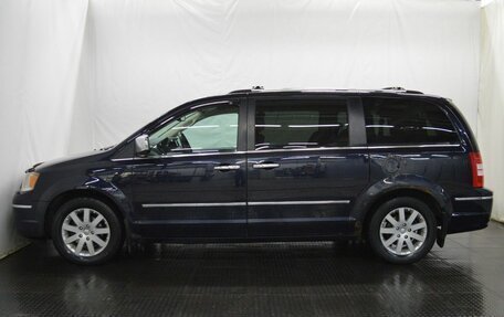 Chrysler Voyager IV, 2010 год, 1 208 000 рублей, 8 фотография