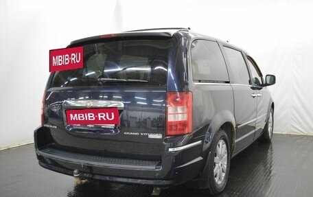 Chrysler Voyager IV, 2010 год, 1 208 000 рублей, 5 фотография