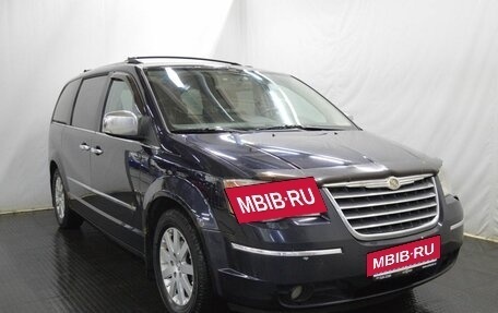 Chrysler Voyager IV, 2010 год, 1 208 000 рублей, 3 фотография