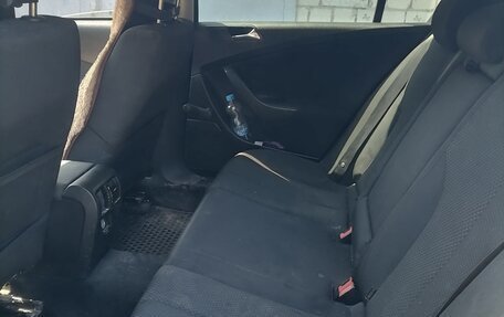 Volkswagen Passat B6, 2005 год, 690 000 рублей, 7 фотография