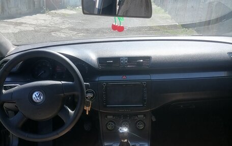 Volkswagen Passat B6, 2005 год, 690 000 рублей, 11 фотография