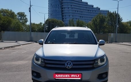 Volkswagen Tiguan I, 2012 год, 1 299 000 рублей, 2 фотография