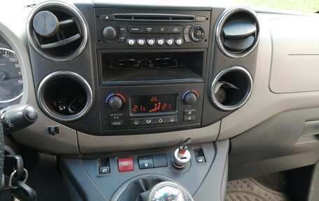 Peugeot Partner II рестайлинг 2, 2011 год, 700 000 рублей, 12 фотография