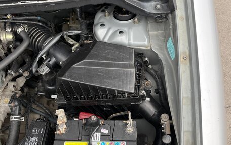 Nissan Tino, 1999 год, 395 000 рублей, 24 фотография