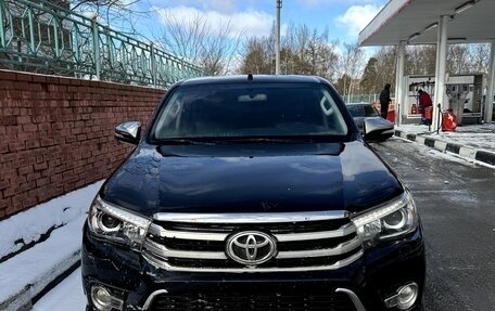 Toyota Hilux VIII, 2016 год, 2 250 000 рублей, 1 фотография