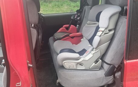 Honda Mobilio I, 2002 год, 690 000 рублей, 11 фотография