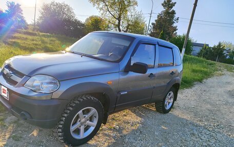 Chevrolet Niva I рестайлинг, 2009 год, 465 000 рублей, 2 фотография