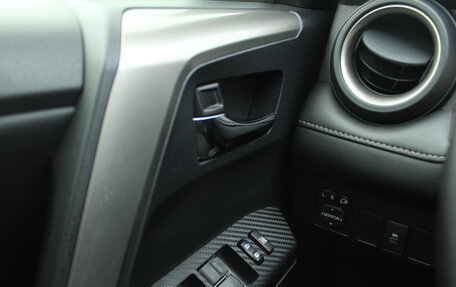 Toyota RAV4, 2015 год, 2 098 600 рублей, 14 фотография