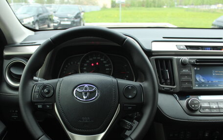 Toyota RAV4, 2015 год, 2 098 600 рублей, 9 фотография